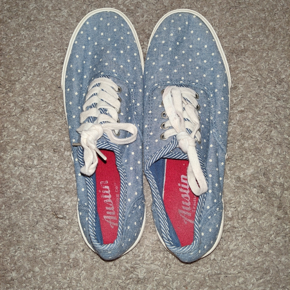 👟 Austin Trading Co. Women's Polka Dot Canvas Sneakers - Size 8